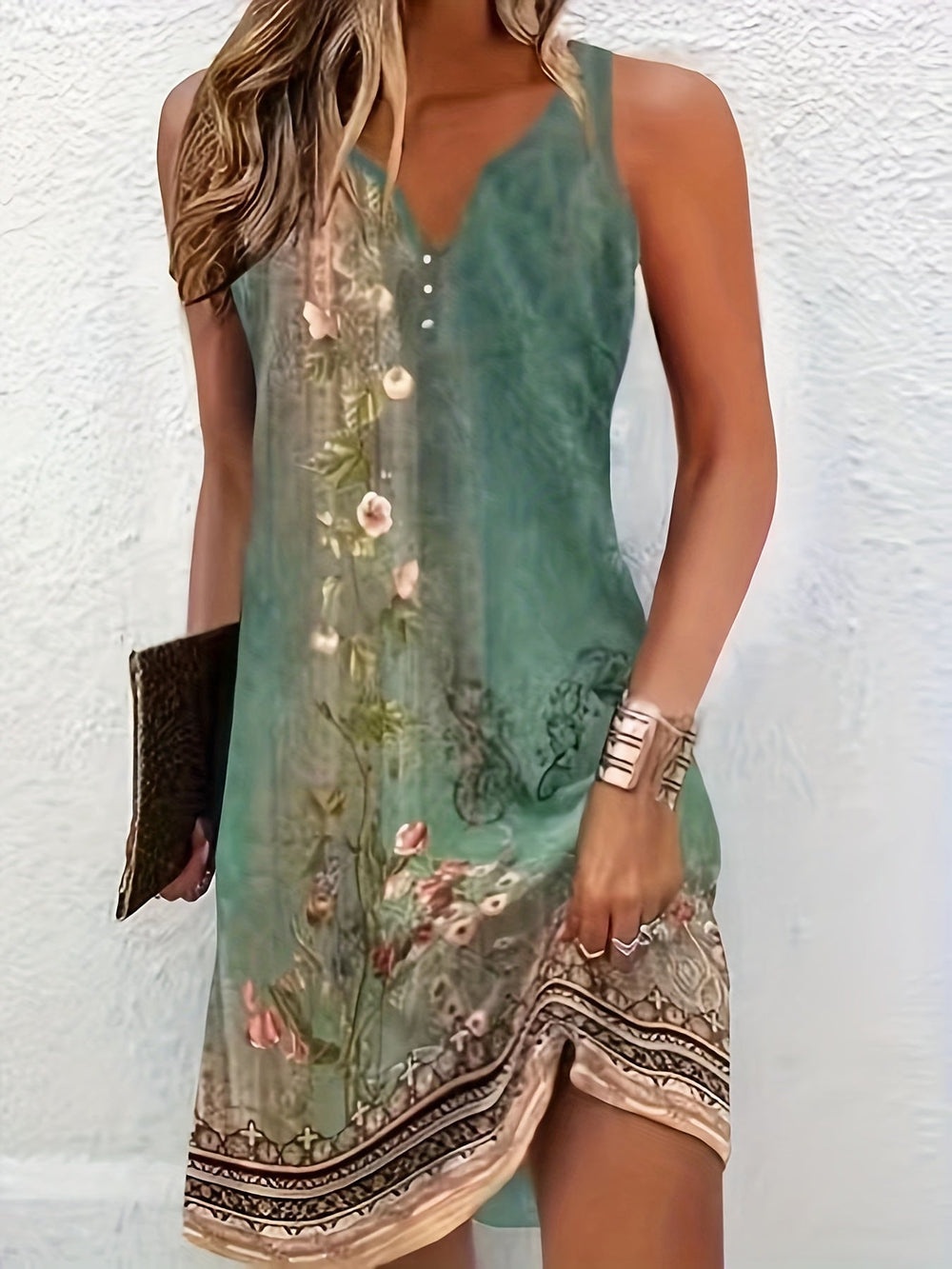 Kleid mit Blumenmuster und V-Ausschnitt