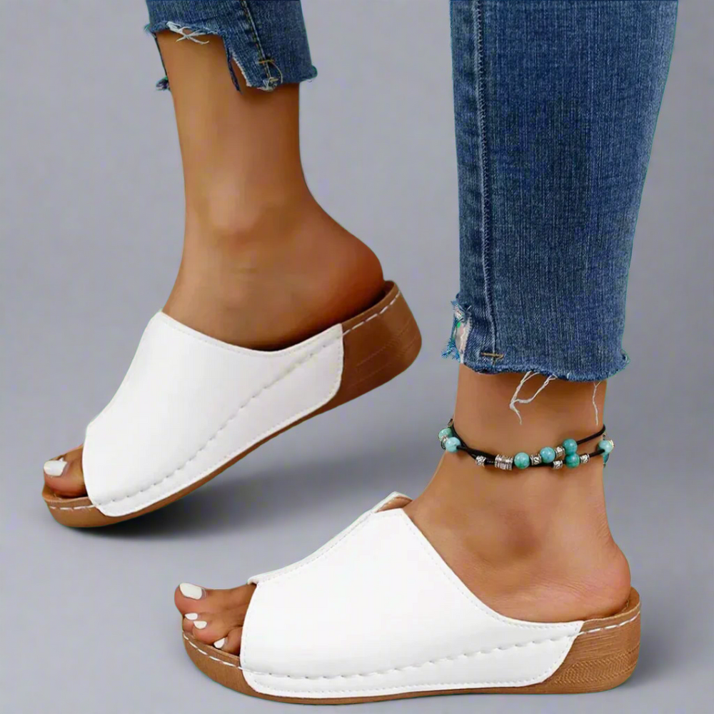 Miri | handgefertigte Wedgesandalen aus Premium-Material
