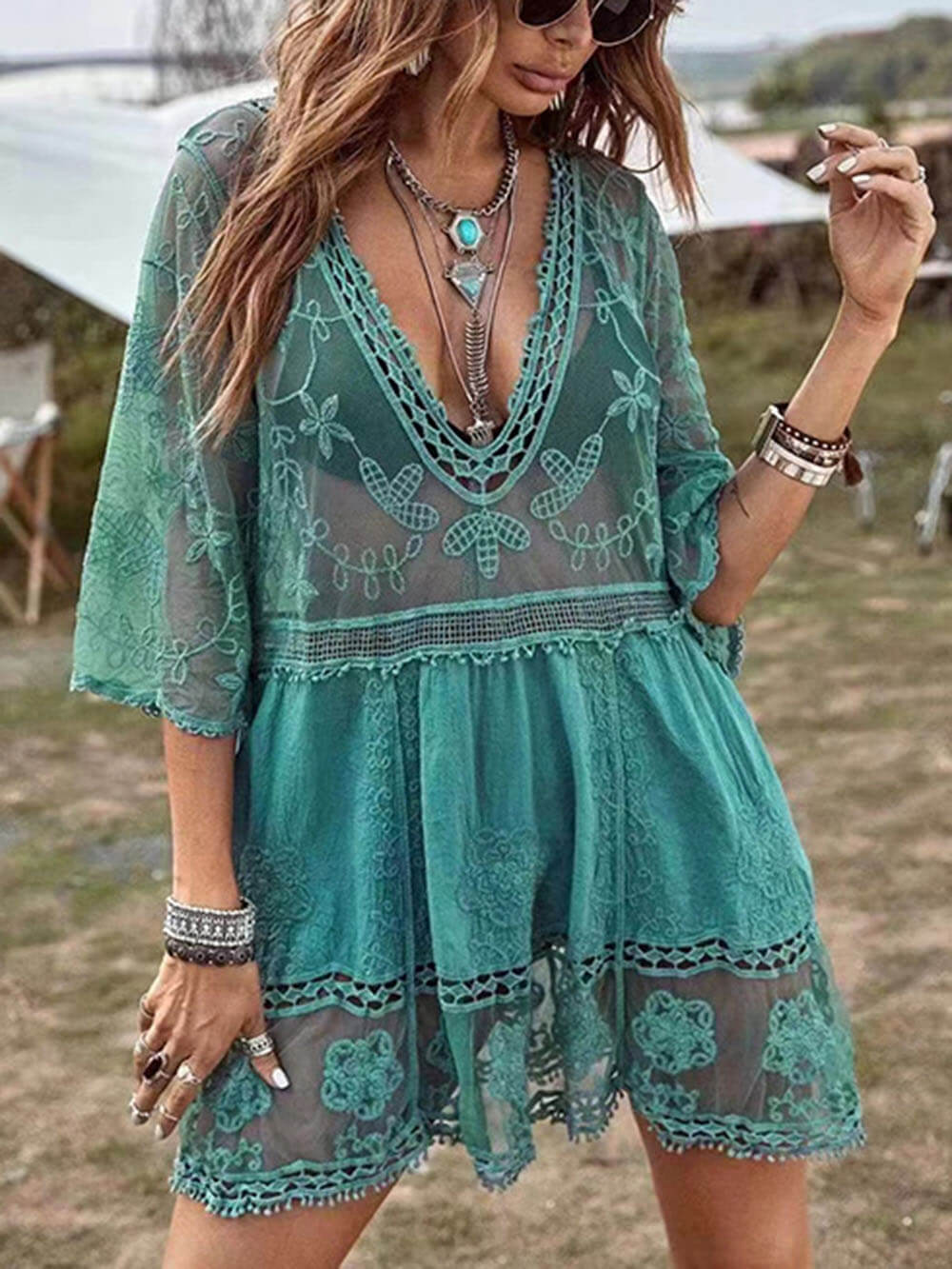 Lockeres Spitzen-Strandkleid als Bikini-Überwurf fürs Urlaubsfeeling