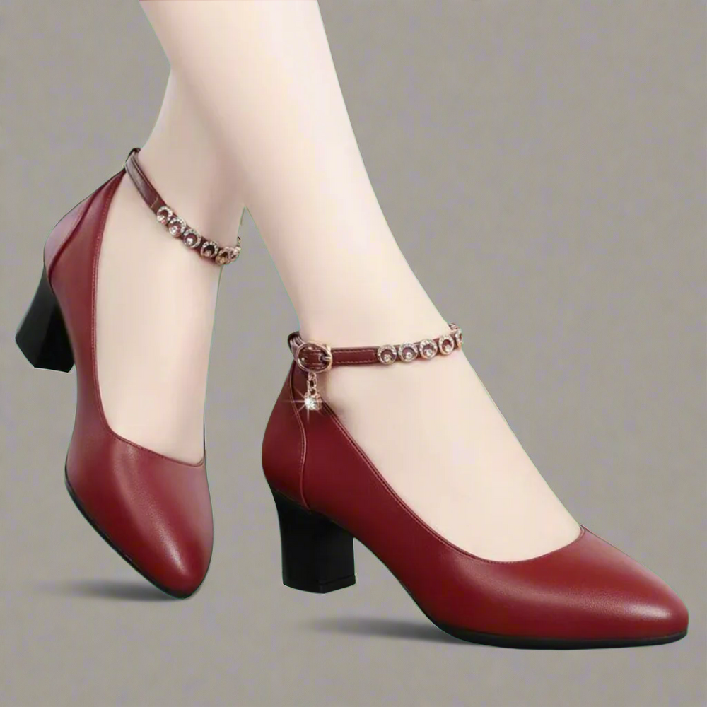 Iselin | Pumps aus Premium-Lackleder für Ihren Bürostil