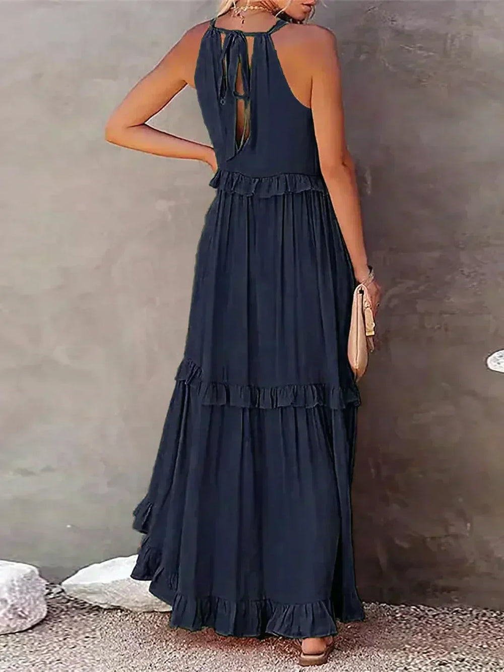Sarah | Maxikleid mit Rüschen und Halterneck