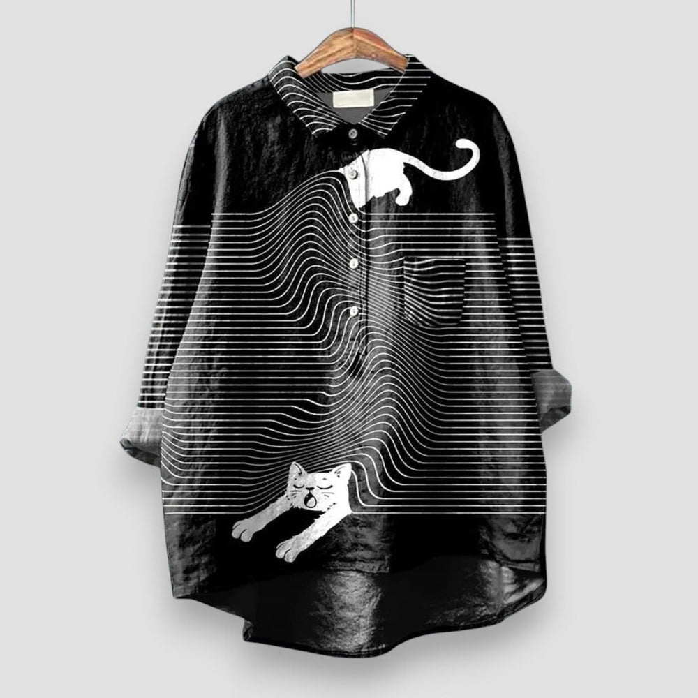 Vespera | Verspielte Welpenmuster Bluse