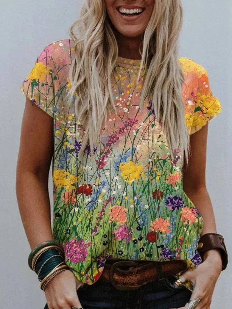 Bendetta | Bequemes T-Shirt mit floraler Kunstmalerei
