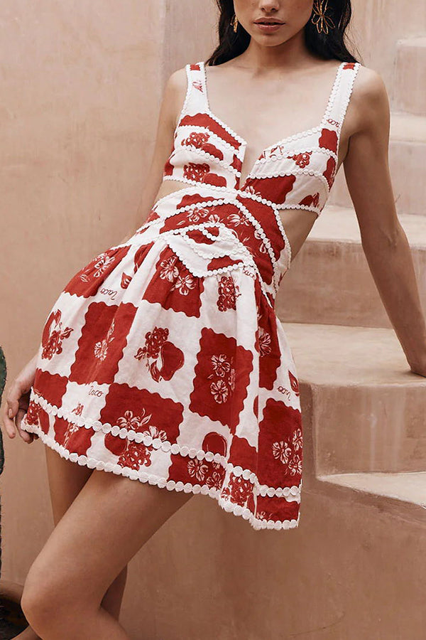 Minikleid mit geometrischem Muster, gestickten Details und Cut-Outs