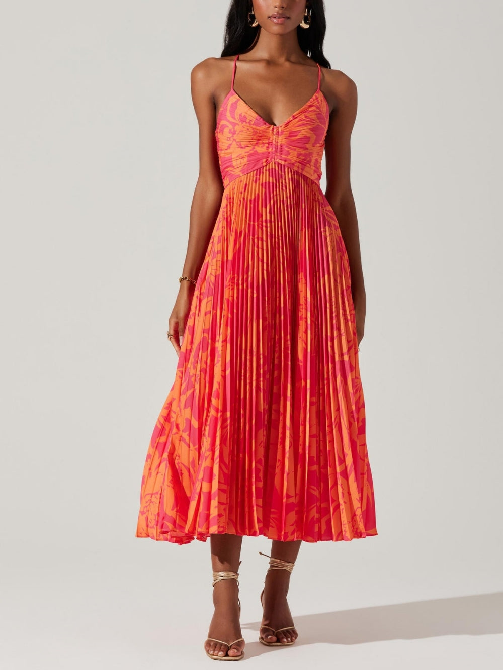 Elegantes Midi-Kleid mit Blumenmuster und Falten