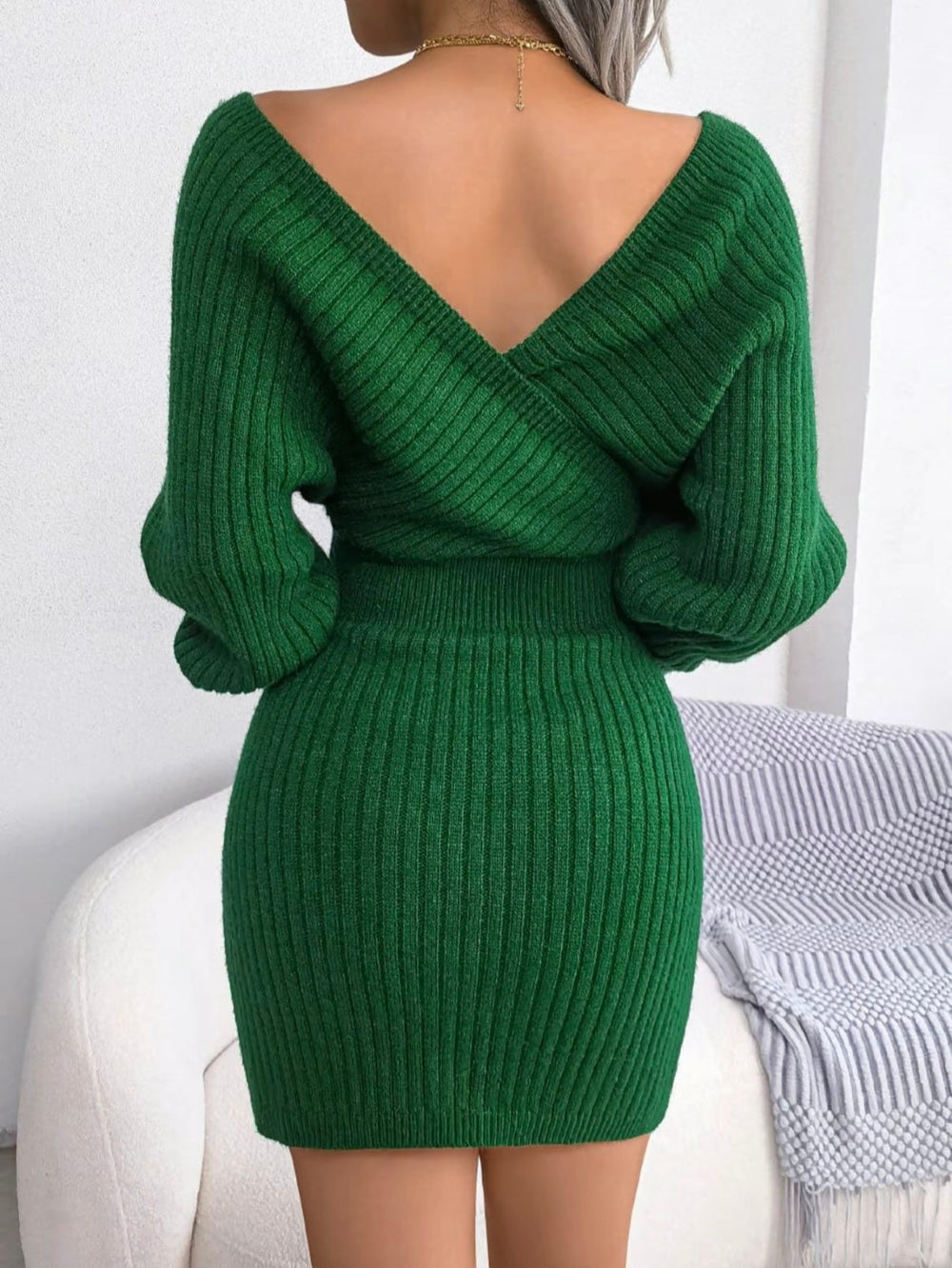 Chloe | V-Ausschnitt Strickkleid