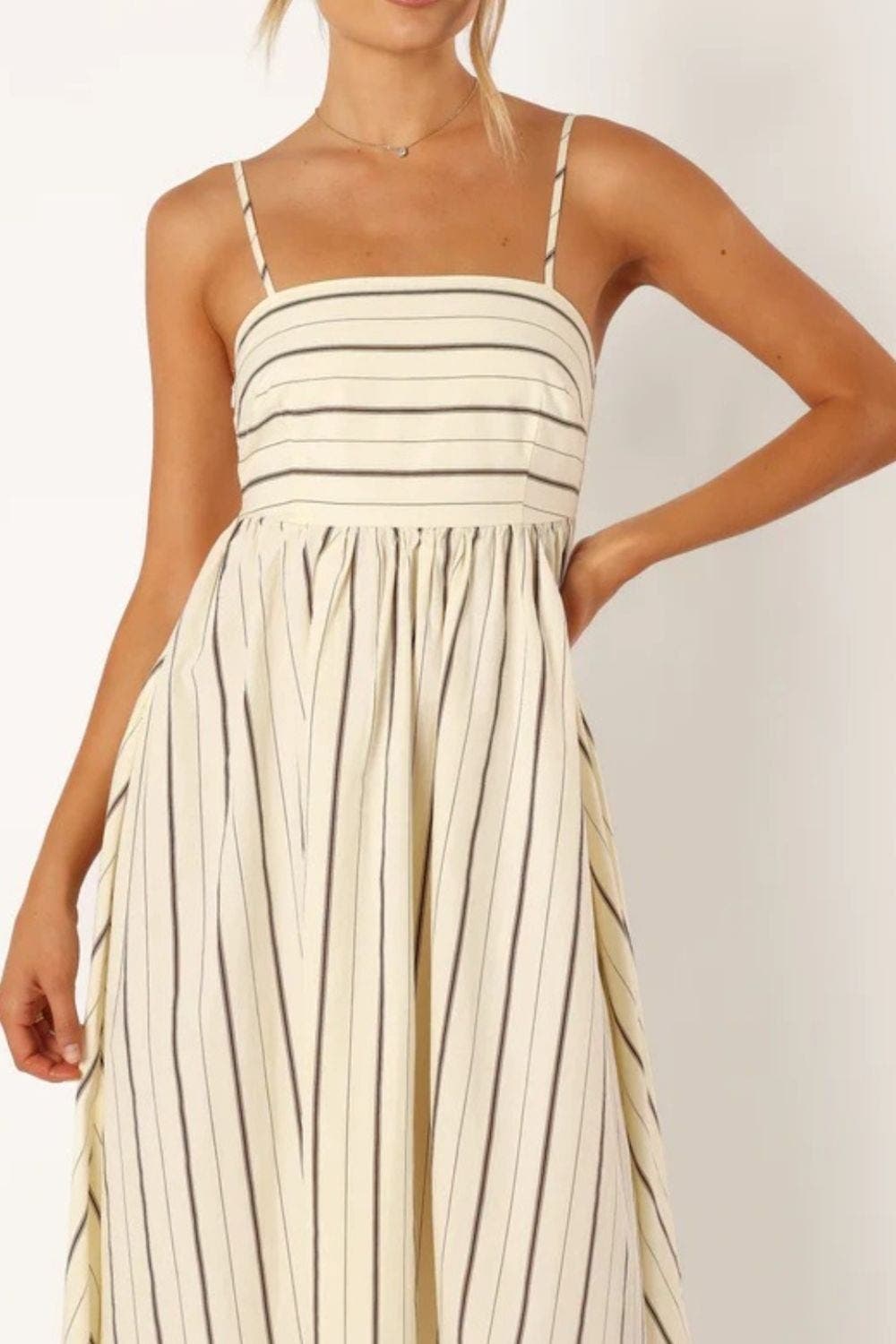 Valli | Schulterfreies Maxikleid mit Blumenmuster