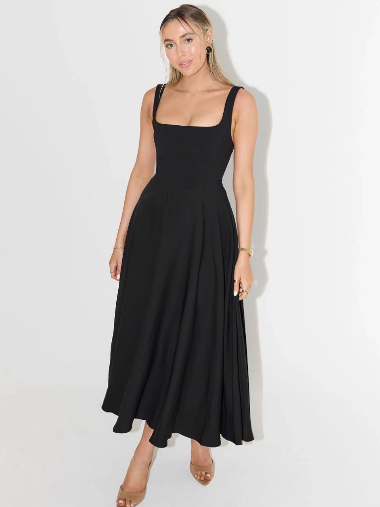 Lucinda | Kleid mit purpurroter Eleganz