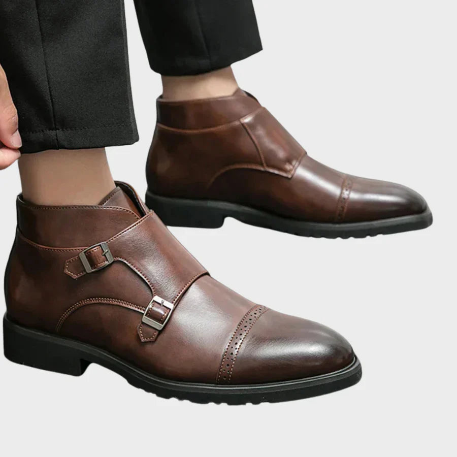 Levi | Klassische Twin-Buckle-Stiefel