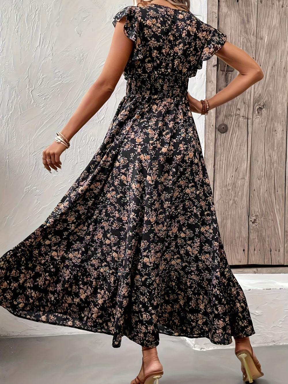 Jessa | Kleid mit Blumenmuster und Taillengürtel