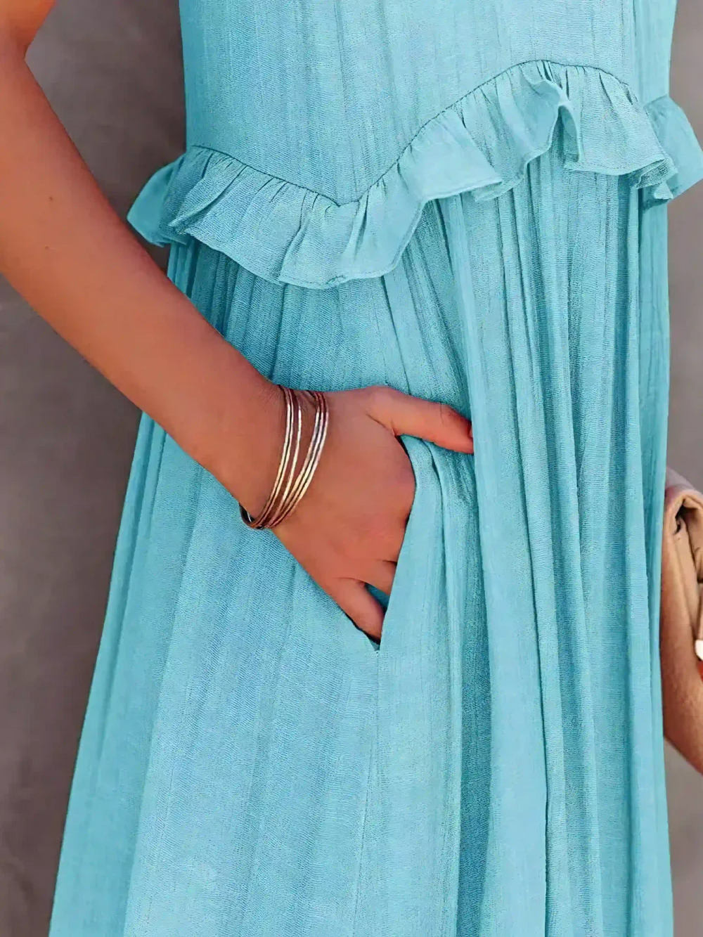 Vesa | Fließendes Kleid mit Rüschen