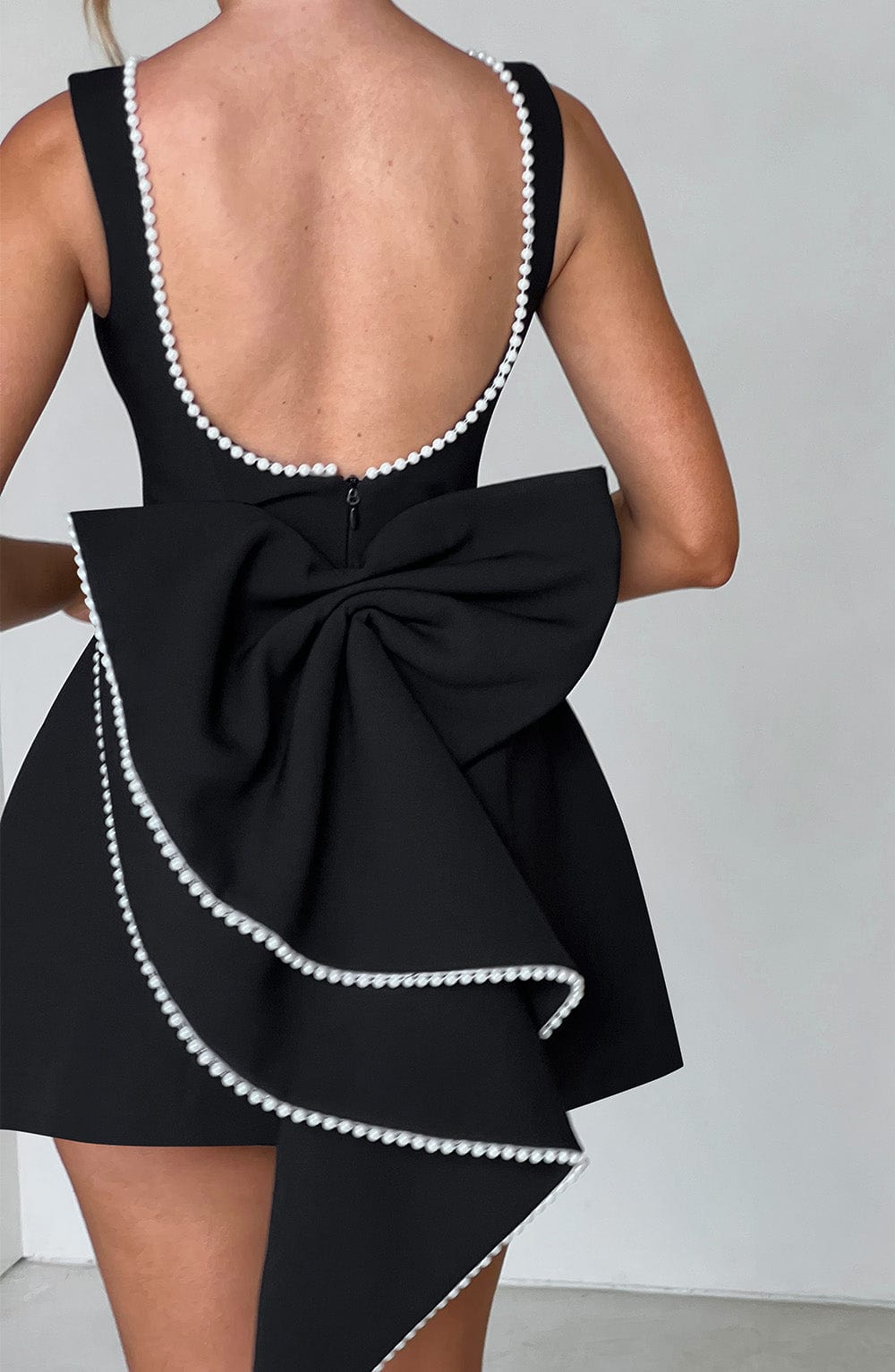Gliona | Kleid mit Perlenbindung