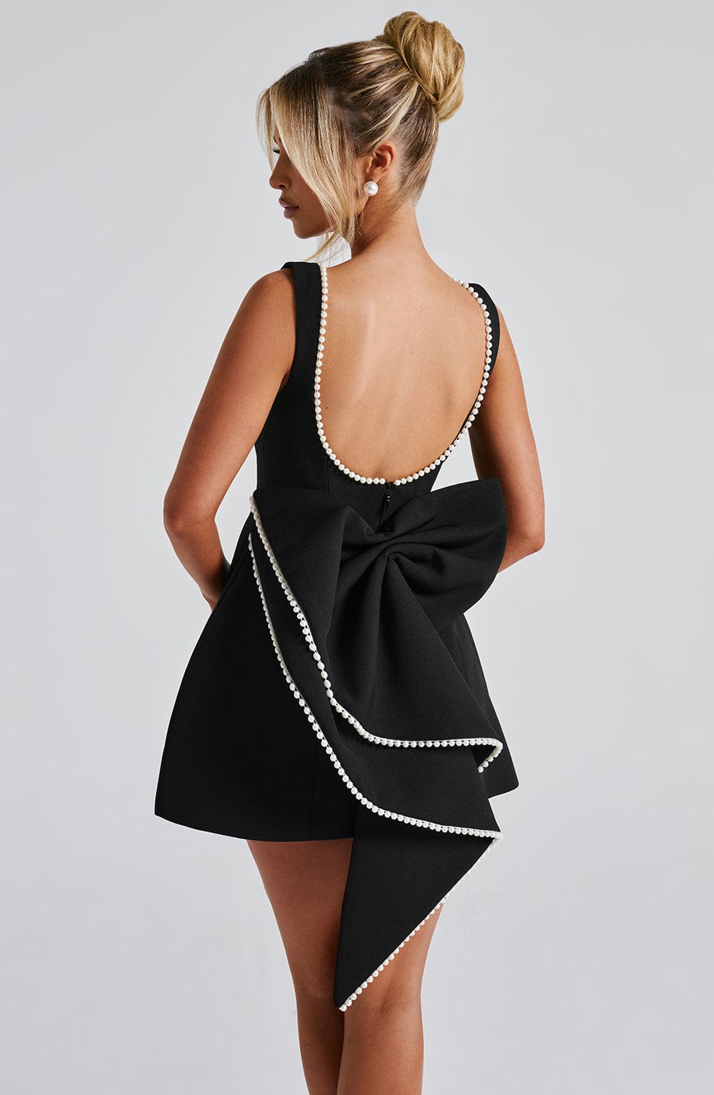 Gliona | Kleid mit Perlenbindung