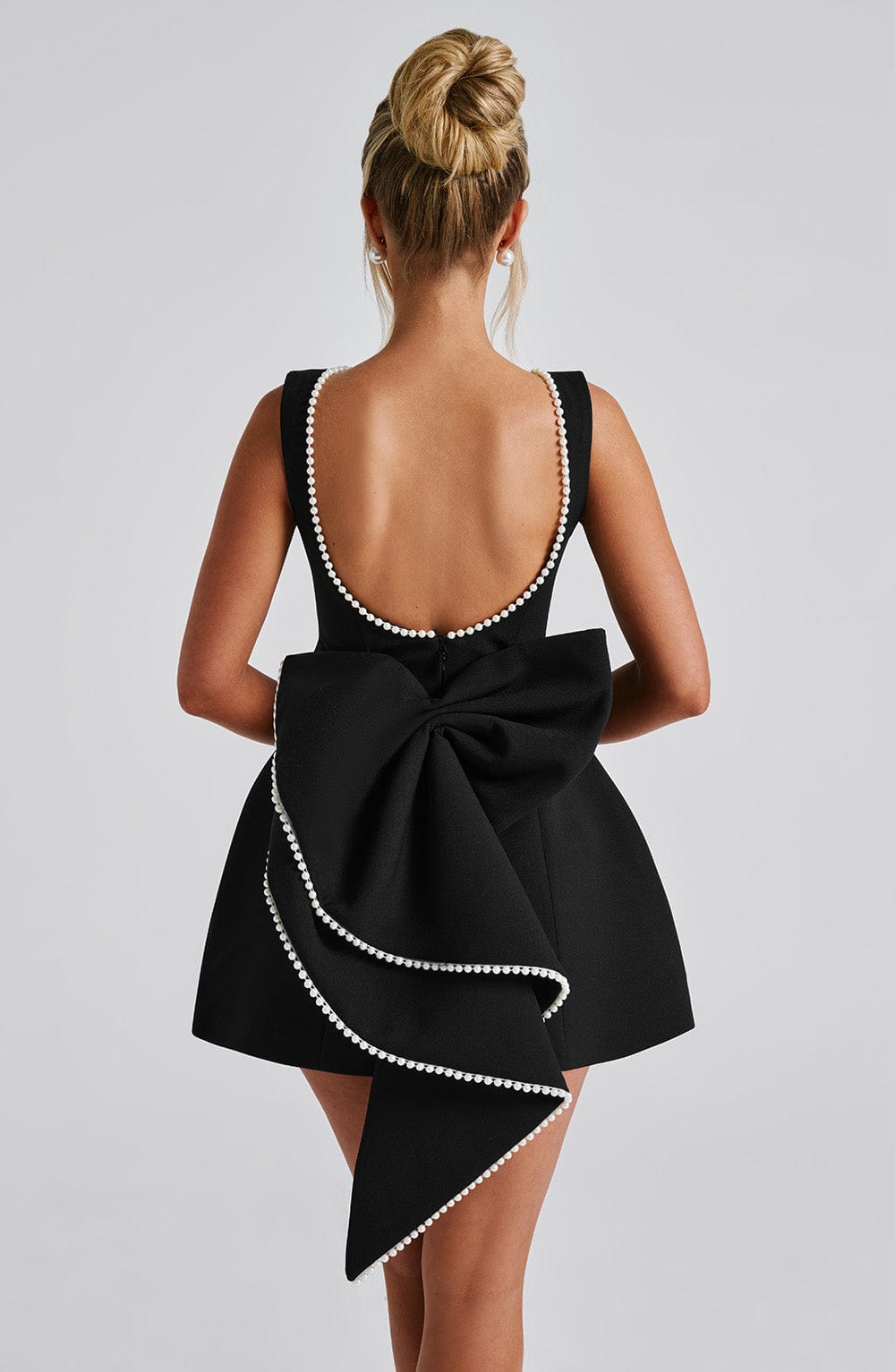 Gliona | Kleid mit Perlenbindung