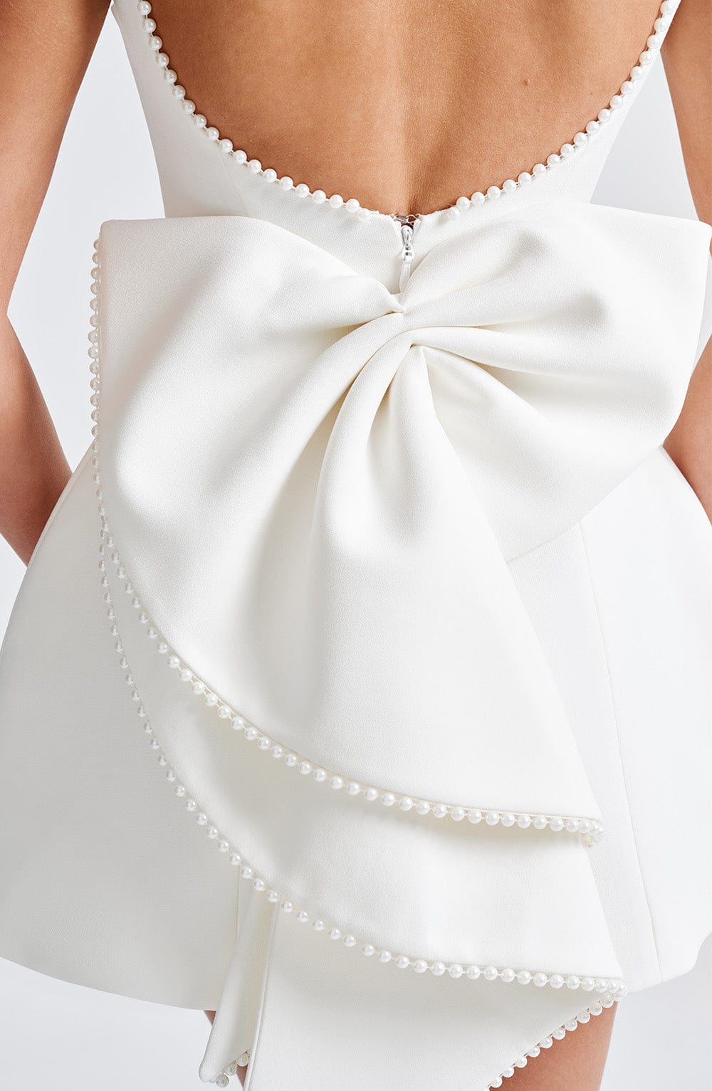 Gliona | Kleid mit Perlenbindung