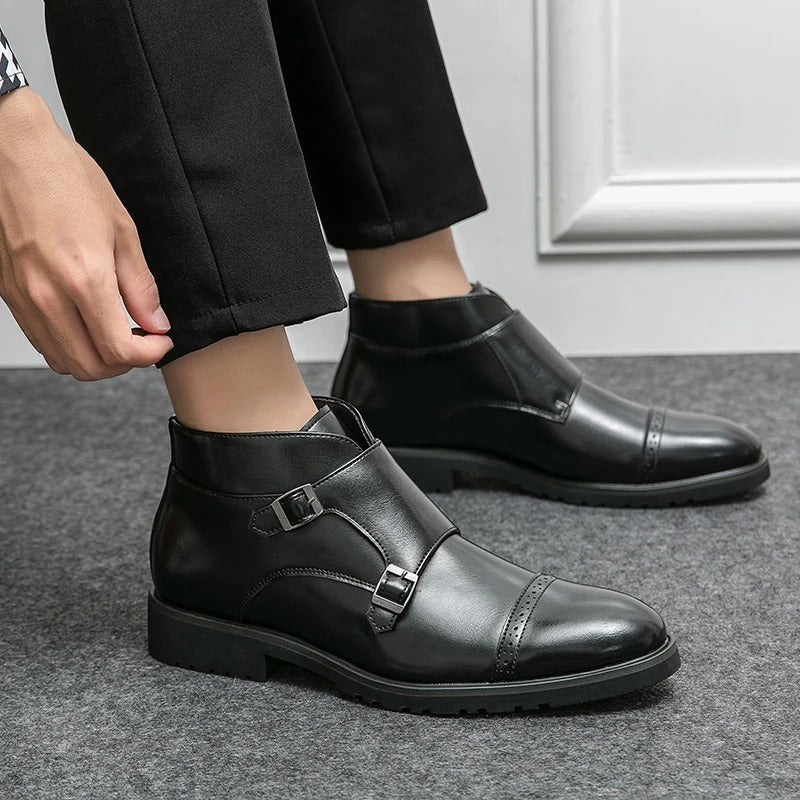 Levi | Klassische Twin-Buckle-Stiefel