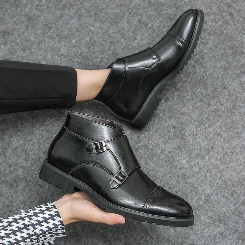 Levi | Klassische Twin-Buckle-Stiefel