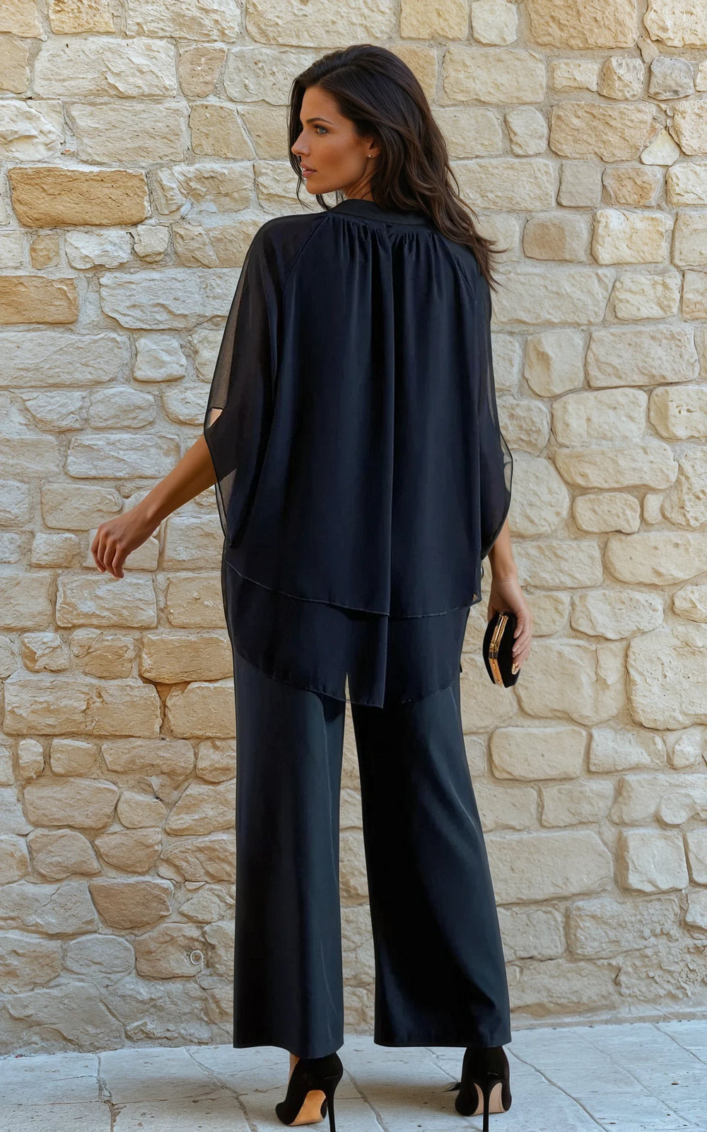 Karla | Zweiteiliges urbanes Set mit elegantem Rundhalsausschnitt aus schlichtem Chiffon