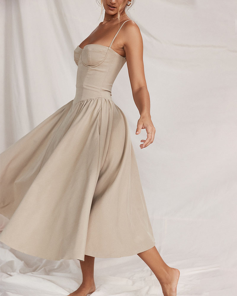 Queralt | Trägerkleid mit Taillenschnitt