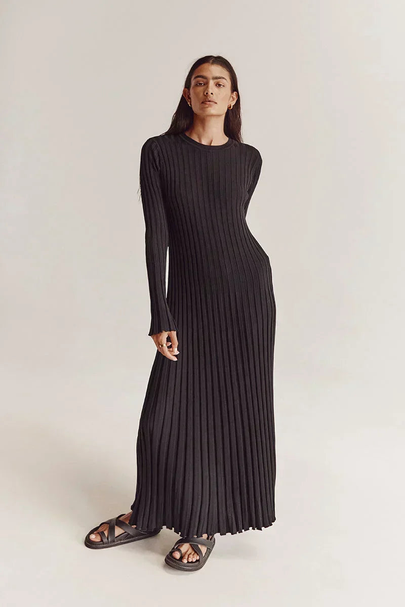 Elodie | Strick-Midikleid mit Rundhalsausschnitt