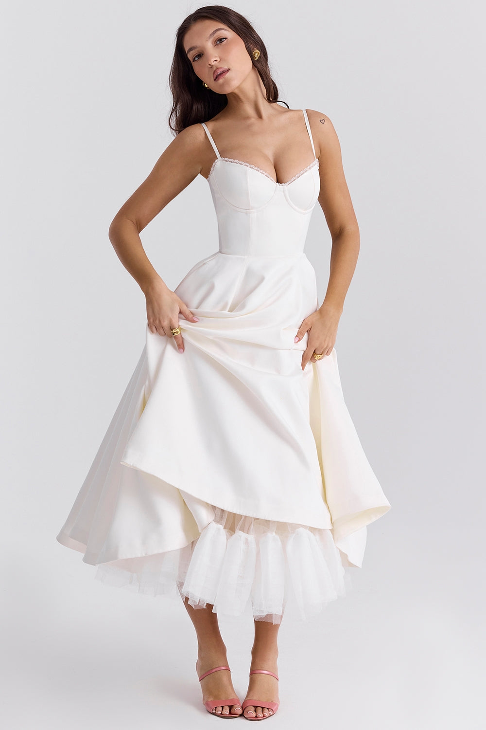 Zendaya | Zeitloses Midikleid