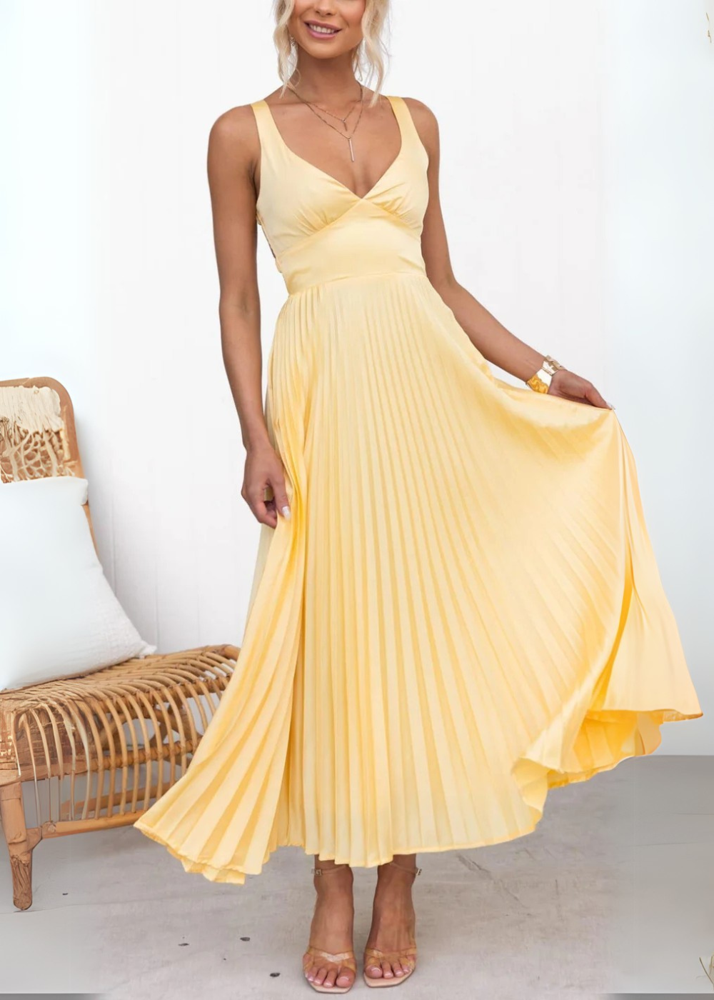 Mabel | Plissiertes Maxikleid mit V-Ausschnitt
