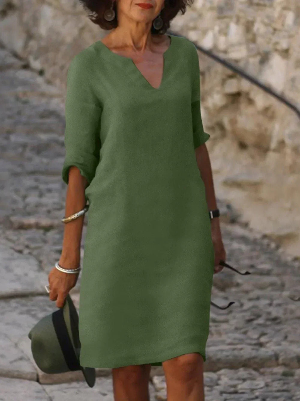 Maya | Zeitloses V-Ausschnitt-Midikleid