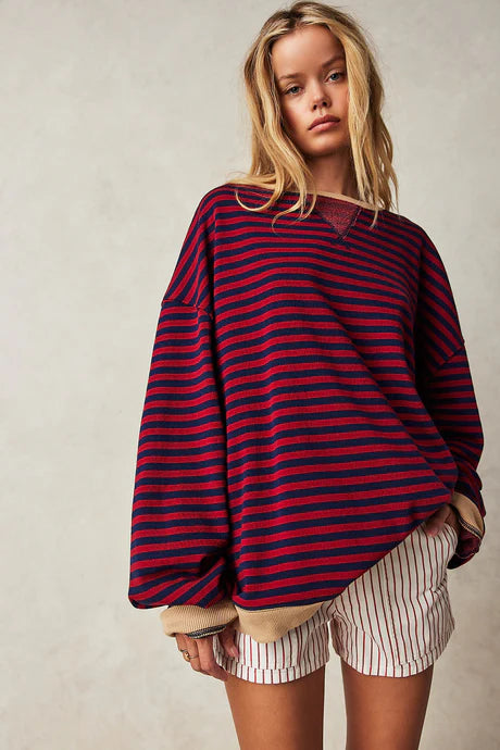 Helen Gestreifter Oversize Pullover mit Küstenflair | Schwarz / Rot