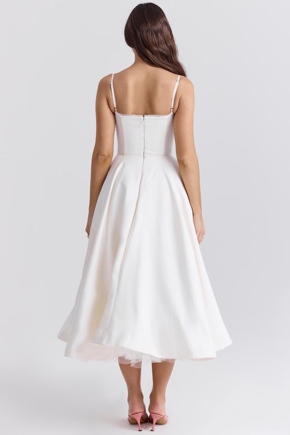 Oona | ELEGANTES MIDIKLEID MIT TRÄGERN