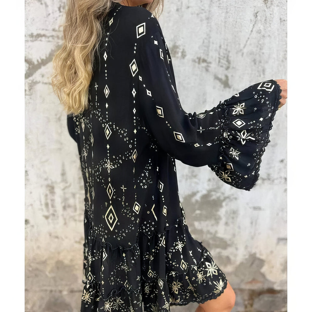 Mara | Trendiges Mini-Kleid mit langen Ärmeln